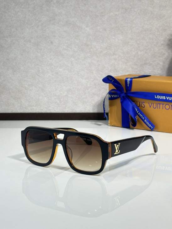 Picture of Louis Vuitton Sunglasses _SKUfw76300932fw